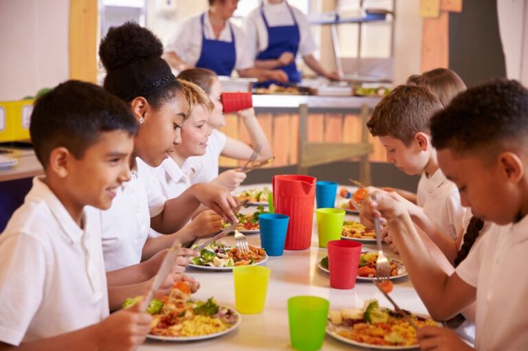 Healthy School Catering on a Budget: Tips for Nutritious Meals